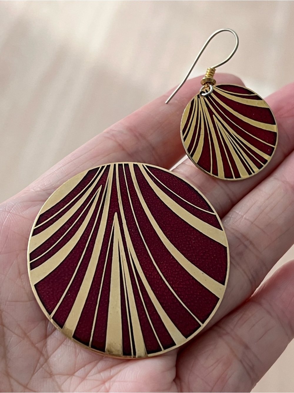 Vintage Roccoco Gold & Red Enamel Accessory Set - Shoe Clip & Single Earring